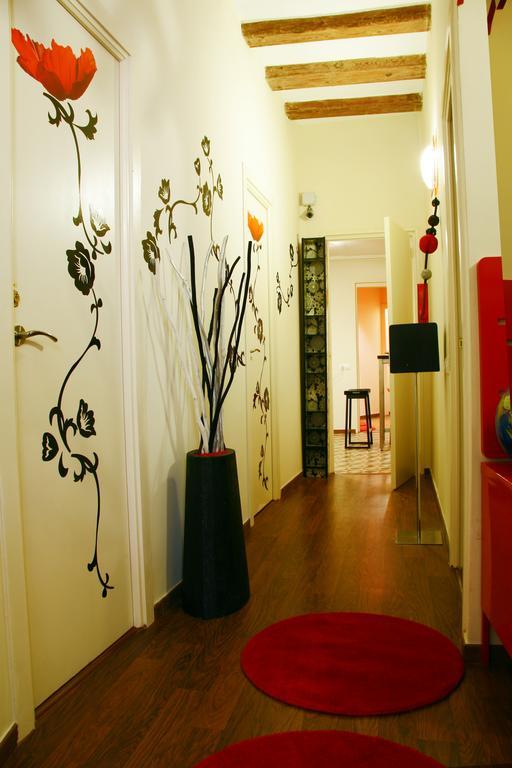 Poprooms Barcelona Bagian luar foto