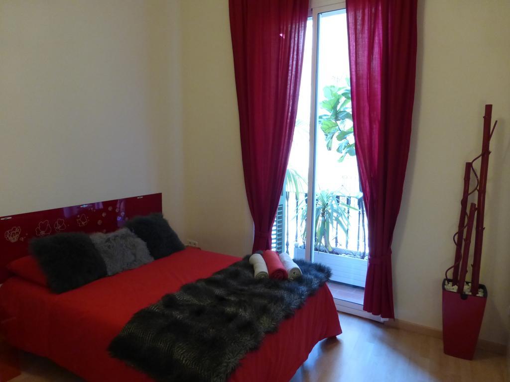 Poprooms Barcelona Bagian luar foto