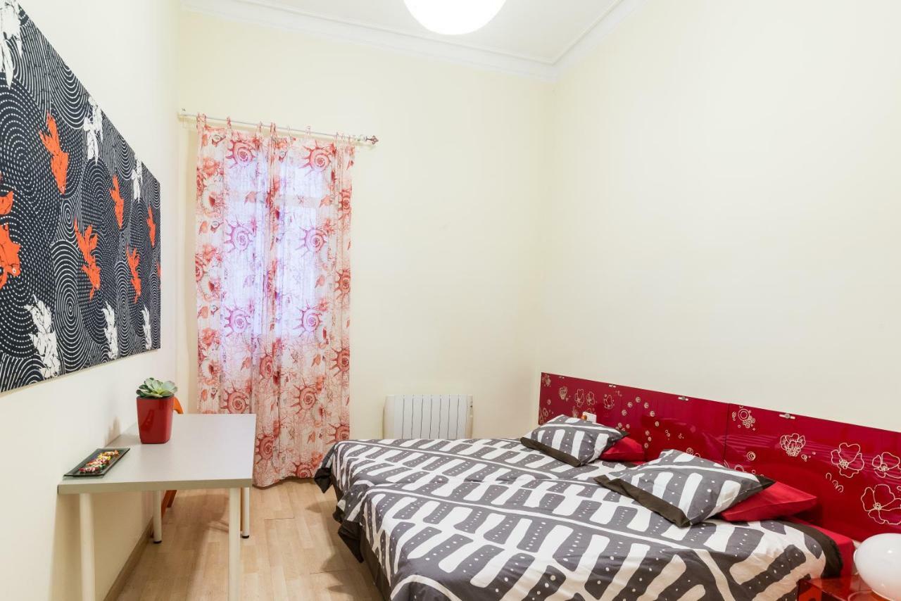 Poprooms Barcelona Bagian luar foto