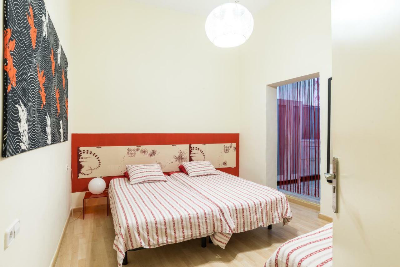 Poprooms Barcelona Bagian luar foto