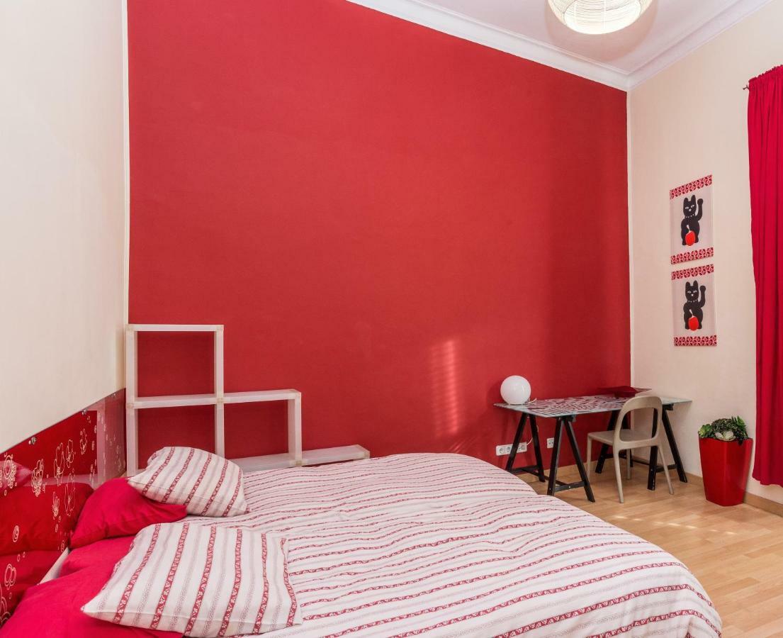 Poprooms Barcelona Bagian luar foto